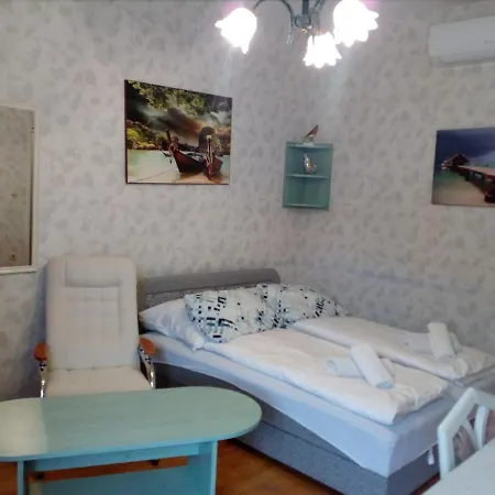 Centrum Apartman Ii. 호텔 *